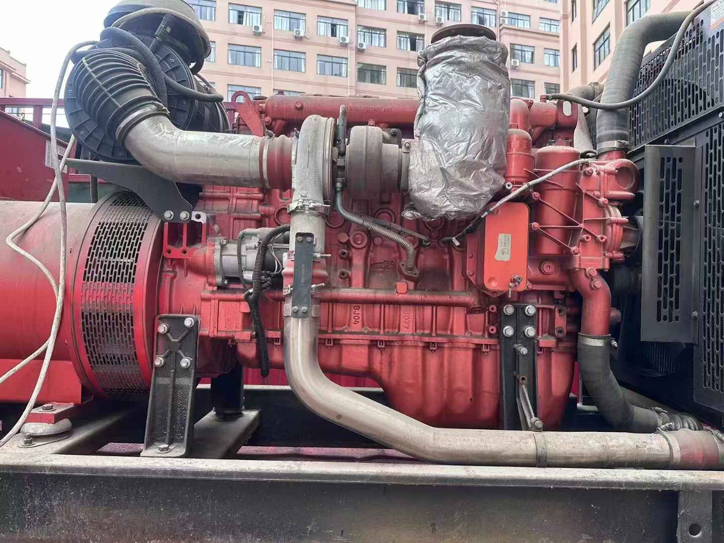 杜尔伯特如何选择适合 600kW 柴油发电机组的过载保护器？