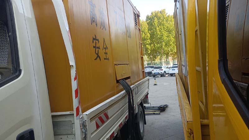 杜尔伯特如何判断柴油发电机组和UPS电源的切换时间是否符合要求？